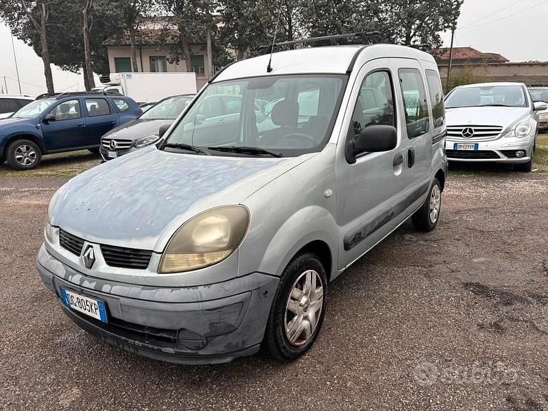 Usata Renault Kangoo 95 CV (69 kW) 2007 Grigio Monovolume