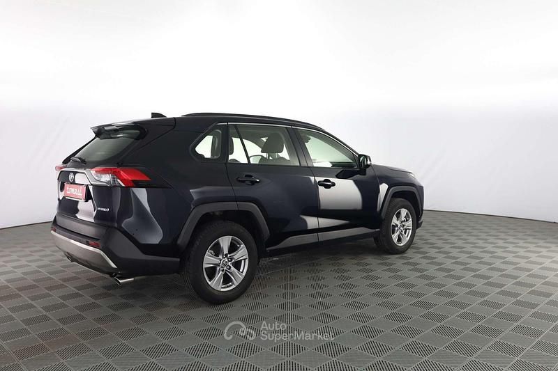 Usata Toyota RAV4 Hybrid Active 178 CV (130 kW) 2022 Nero SUV