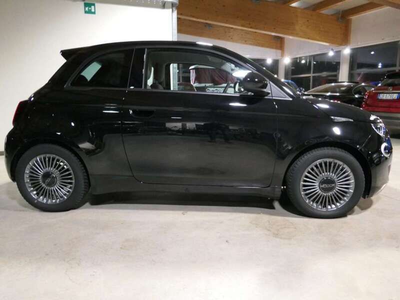 Usata Fiat 500e Icon 42 kW (58 CV) 2021 Nero Berlina