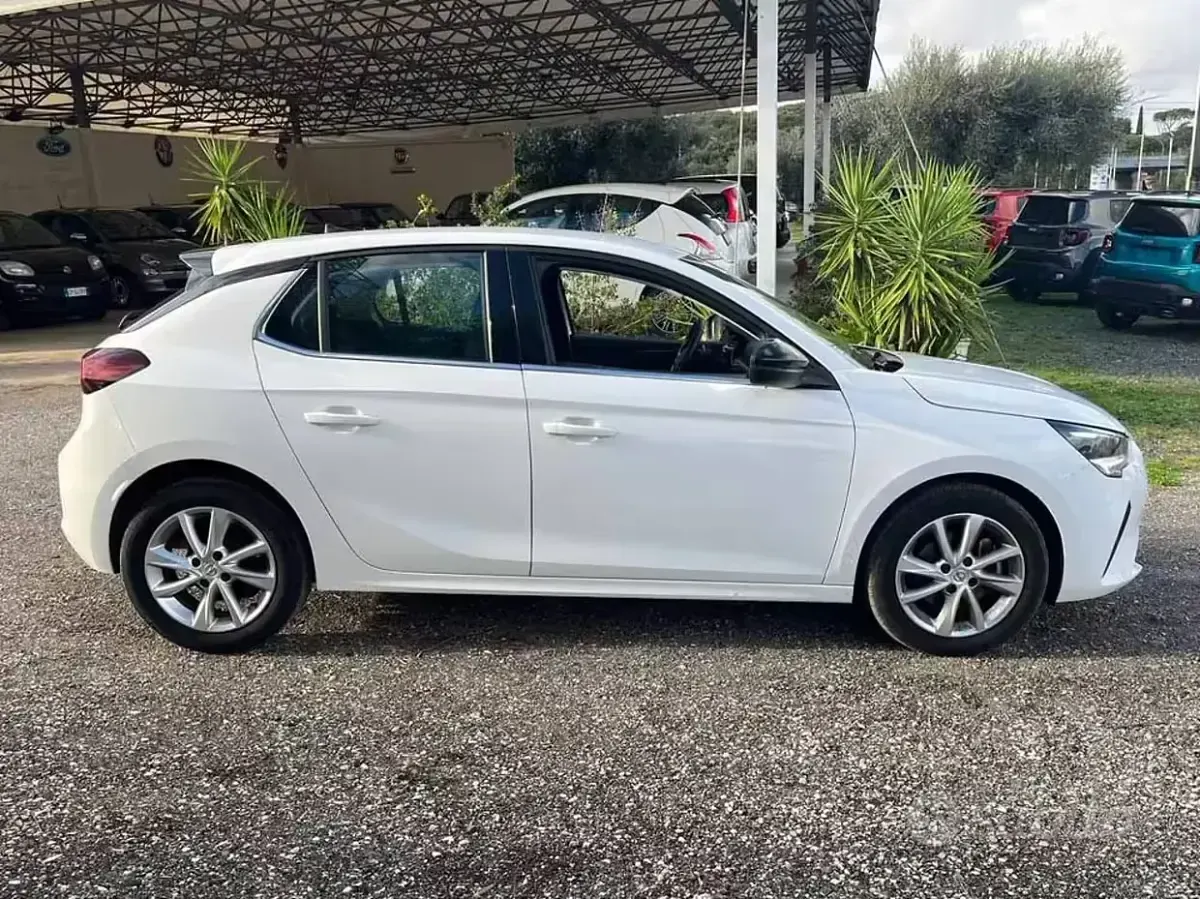 Usata Opel Corsa Elegance 75 CV (55 kW) 2022 Bianco Utilitaria