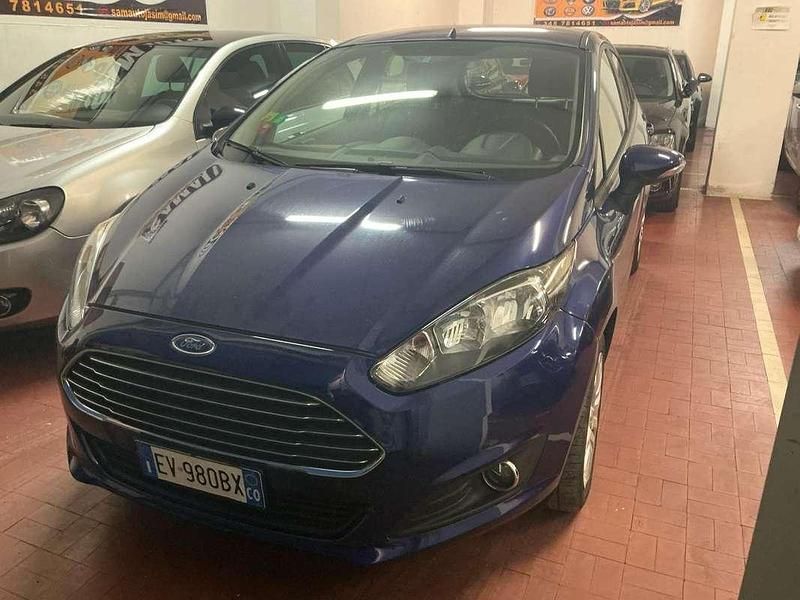 Blu/azzurro Usata 2014 Ford Fiesta Titanium Tre volumi | 4200 € (Buon prezzo) - Immagine 1/4
