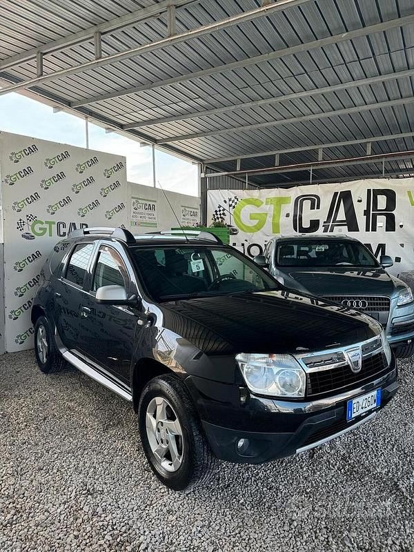 Nero Usata 2010 Dacia Duster Lauréate SUV | 4999 € (Buon prezzo) - Immagine 1/4
