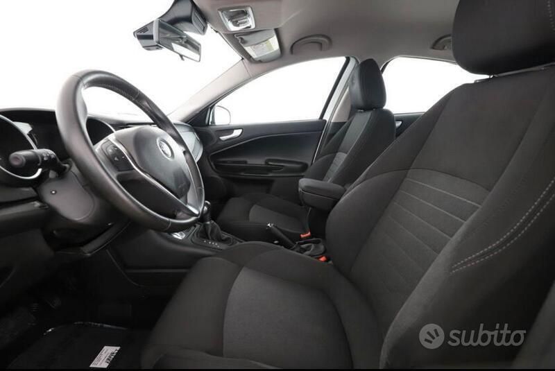 Usata Alfa Romeo Giulietta 120 CV (88 kW) 2016 Bianco Utilitaria