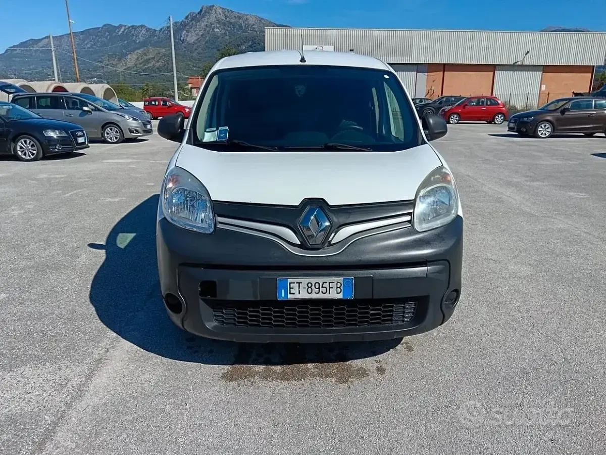 Usata Renault Kangoo 75 CV (55 kW) 2013 Bianco Monovolume
