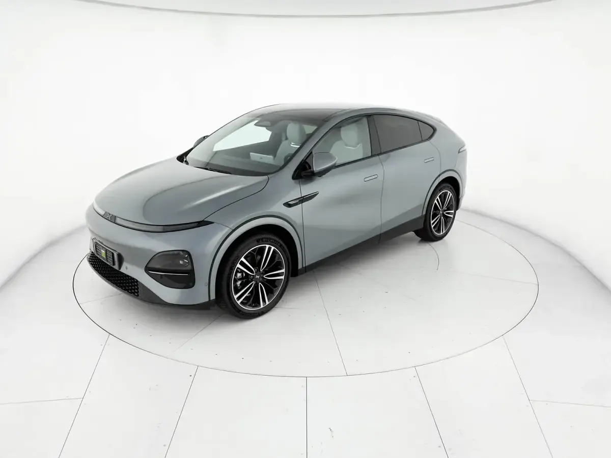 Nuova XPENG G6 185 kW (252 CV) 2026 Graphite grey SUV