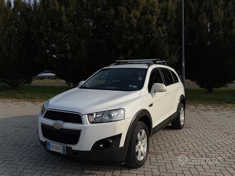 Bianco Usata 2012 Chevrolet Captiva LTZ SUV | 6000 € (Super prezzo) - Immagine 1/4