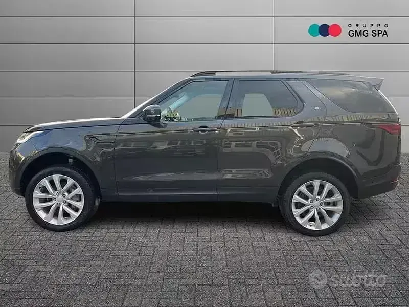 Usata Land Rover Discovery 5 SE 300 CV (220 kW) 2021 Grigio SUV