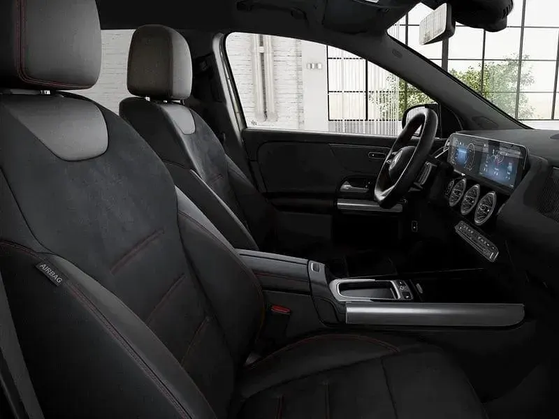 Nuova Mercedes GLA200 AMG line 150 CV (110 kW) 2026 Grigio SUV