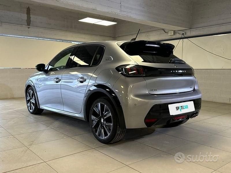 Usata Peugeot 208 GT 131 CV (96 kW) 2023 Grigio Utilitaria