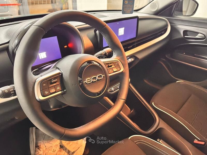 Usata Fiat 600 101 CV (74 kW) 2024 Verde SUV