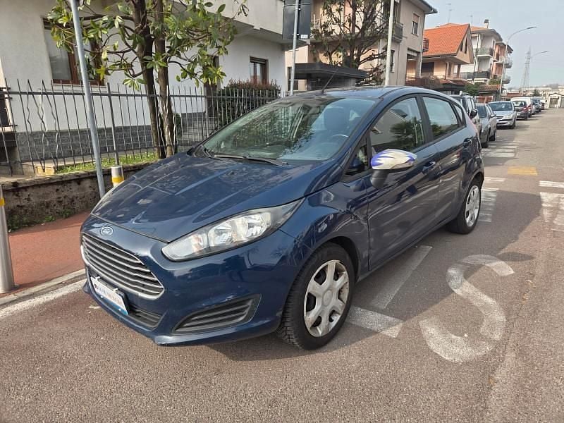 Usata Ford Fiesta Business Edition 92 CV (67 kW) 2014 Blu/azzurro Utilitaria