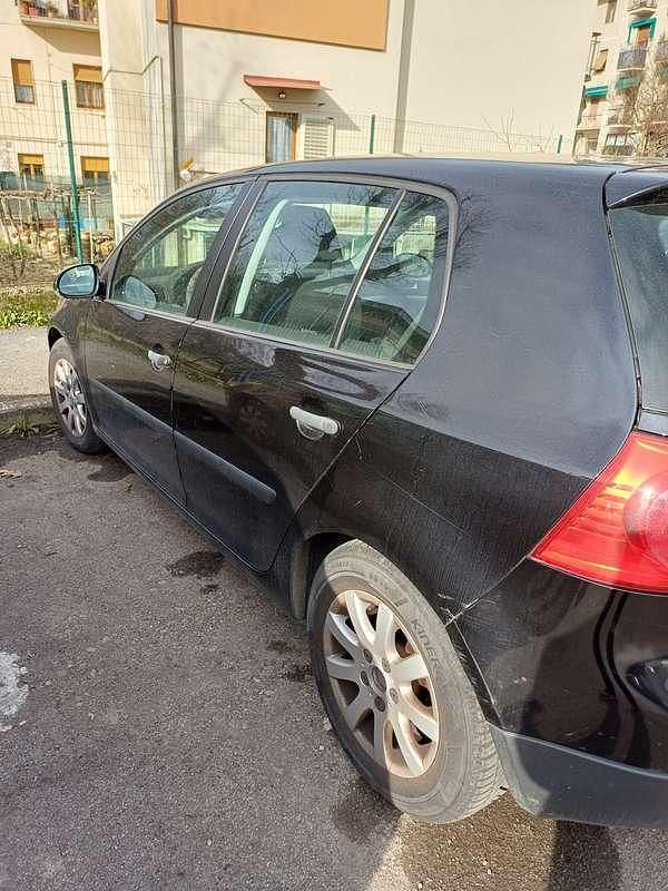 Usata VW Golf VI Comfortline 102 CV (75 kW) 2008 Nero Utilitaria