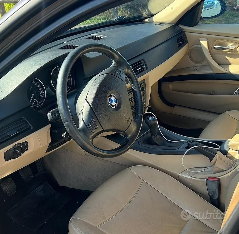Usata BMW 320 Efficient Dynamics 220 CV (161 kW) 2005 Grigio Berlina