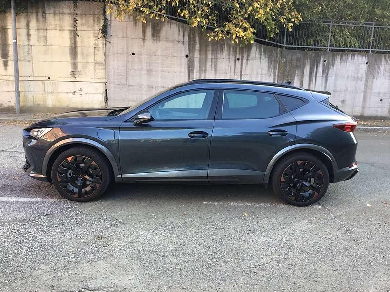 Grigio Usata 2023 Cupra Formentor SUV | 29.500 € (Buon prezzo) - Immagine 1/4