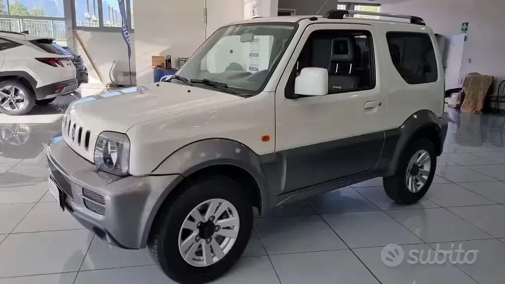 Gebraucht Suzuki Jimny 84 PS (61 kW) 2012 SUV