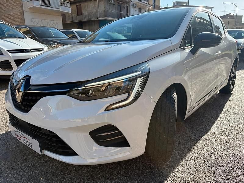 Usata Renault Clio V Evolution 100 CV (73 kW) 2023 Bianco Utilitaria