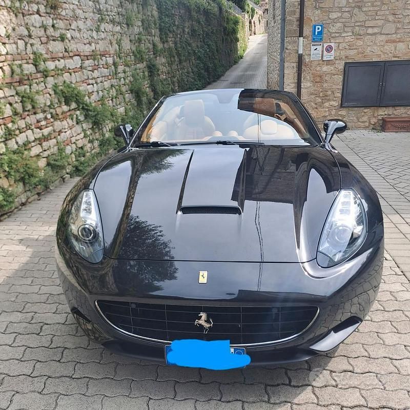 Usata Ferrari California 460 CV (338 kW) 2011 Nero Cabrio