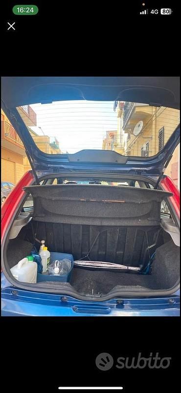 Usata Fiat Punto 86 CV (63 kW) 2003 Blu Utilitaria