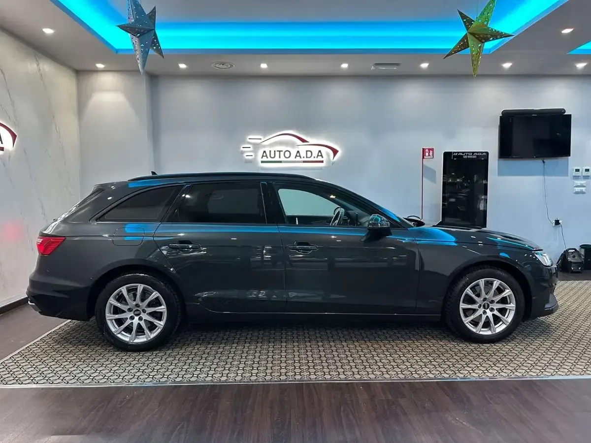 Usata Audi A4 Advanced 163 CV (119 kW) 2023 Grigio Station wagon
