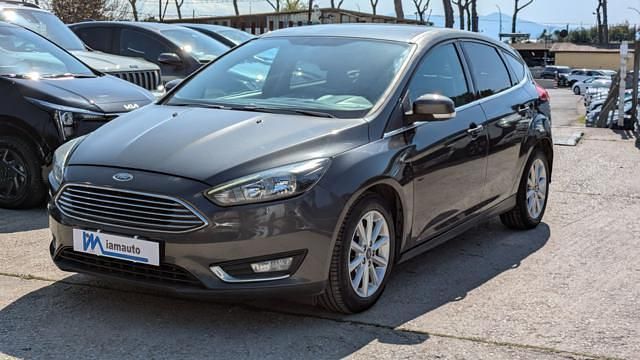 Usata Ford Focus 120 CV (88 kW) 2017 Grigio Monovolume