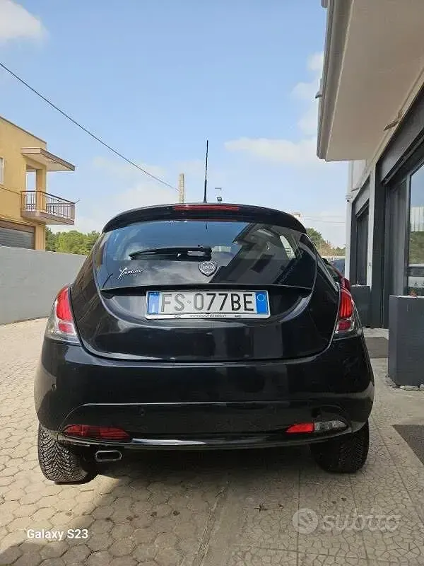 Usata Lancia Ypsilon Gold 95 CV (69 kW) 2018 Utilitaria