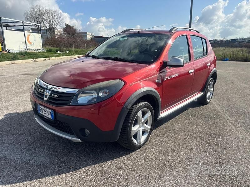 Usata Dacia Sandero Stepway 90 CV (66 kW) 2012 Rosso Berlina