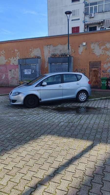 Usata Seat Altea 105 CV (77 kW) 2010 Argento Monovolume