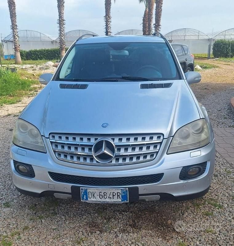 Usata Mercedes ML320 2007 Grigio SUV