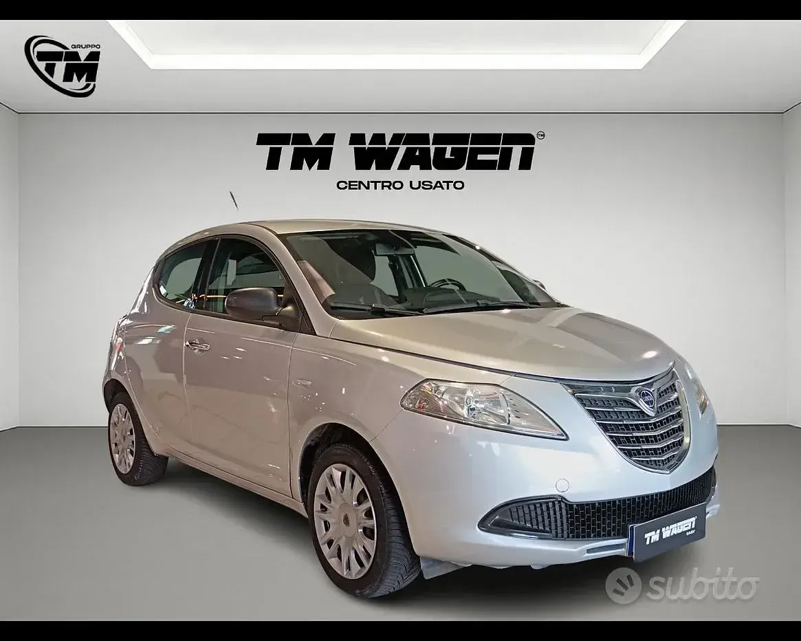 Usata Lancia Ypsilon S 95 CV (69 kW) 2015 Argento Utilitaria