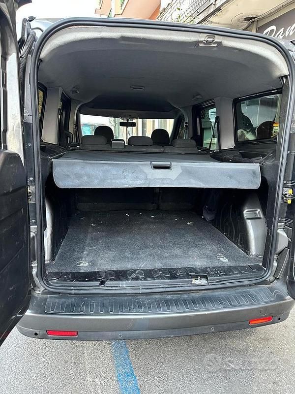 Usata Fiat Doblò 95 CV (69 kW) 2016 Marrone Monovolume