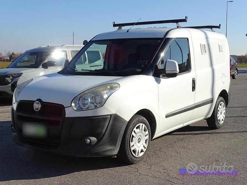 Usata Fiat Doblò 90 CV (66 kW) 2012 Bianco Monovolume
