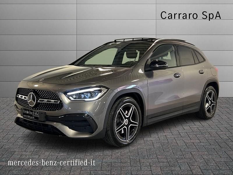 Usata Mercedes GLA180 Premium 116 CV (85 kW) 2023 Grigio montagna SUV