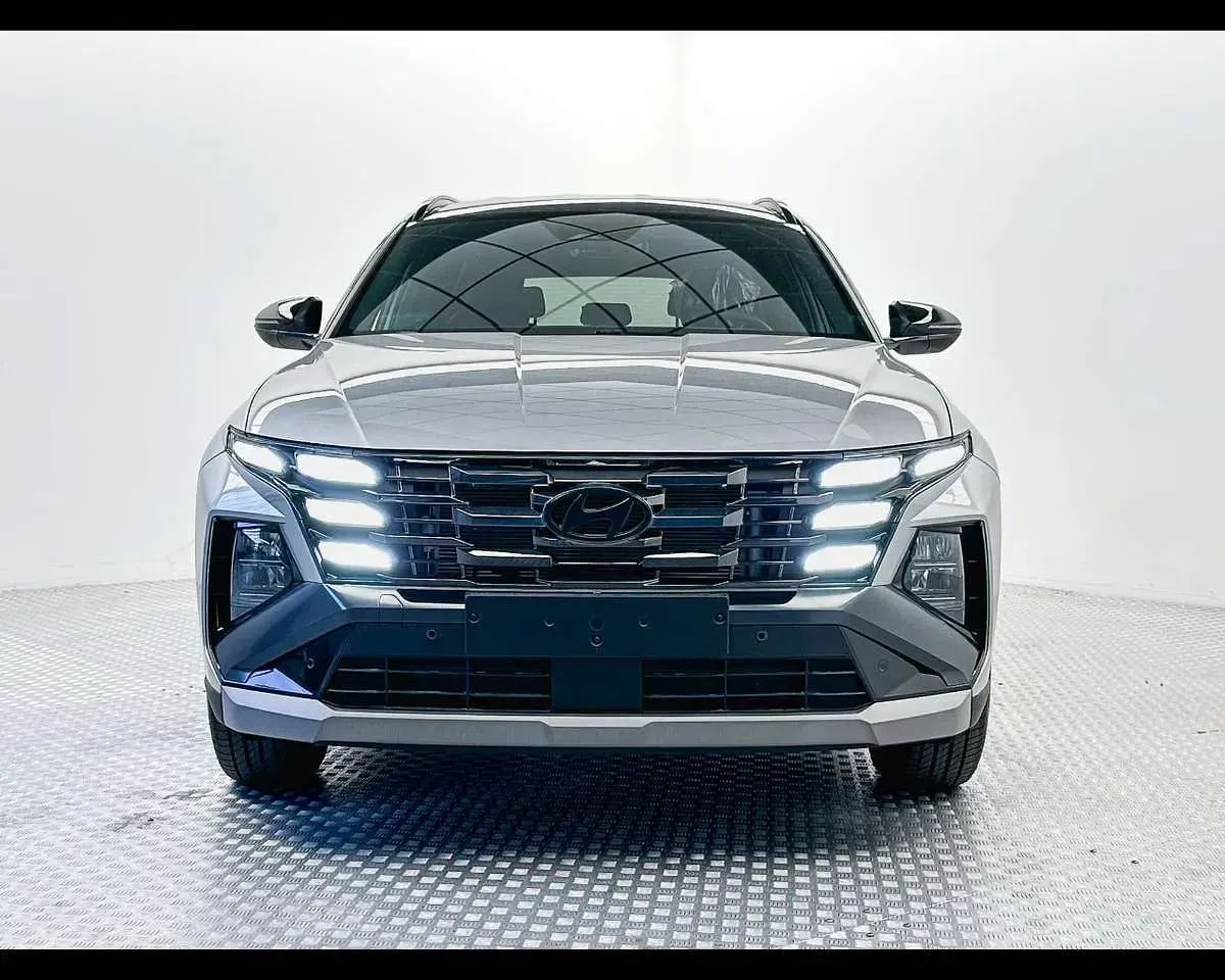 Nuova Hyundai Tucson 150 CV (110 kW) 2026 Shimmering silver metallic SUV