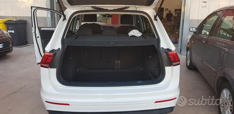 Usata VW Tiguan Business 150 CV (110 kW) 2016 Bianco SUV
