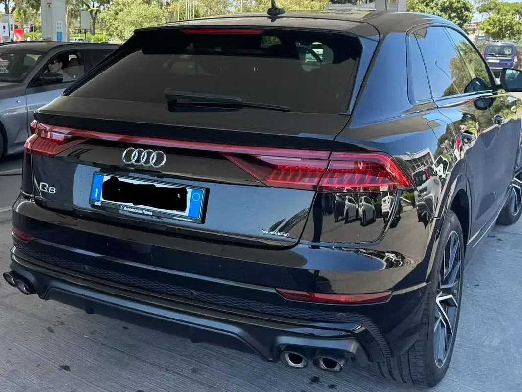 Usata Audi Q8 S-Line 340 CV (250 kW) 2021 Nero SUV