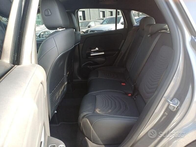 Usata Mercedes GLA180 Advanced 116 CV (85 kW) 2025 Grigio montagna SUV