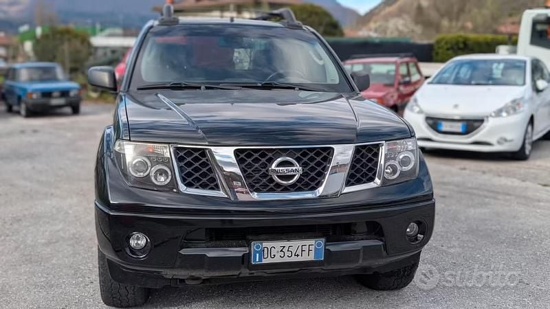 Usata Nissan Navara 171 CV (125 kW) 2007 Nero Pick-up