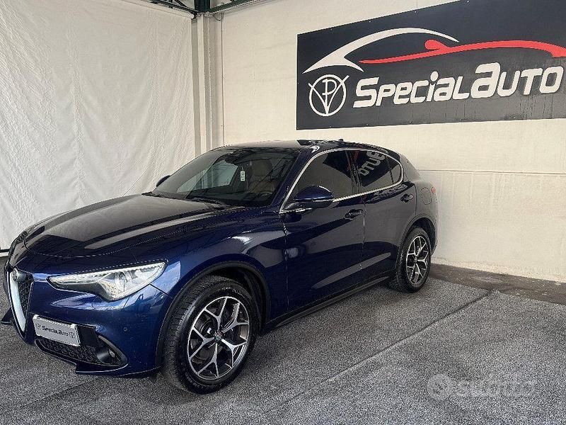 Usata Alfa Romeo Stelvio 210 CV (154 kW) 2018 Blu SUV