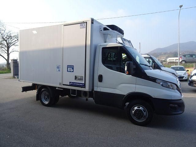 Usata Iveco Daily 160 CV (117 kW) 2023 Bianco Furgone