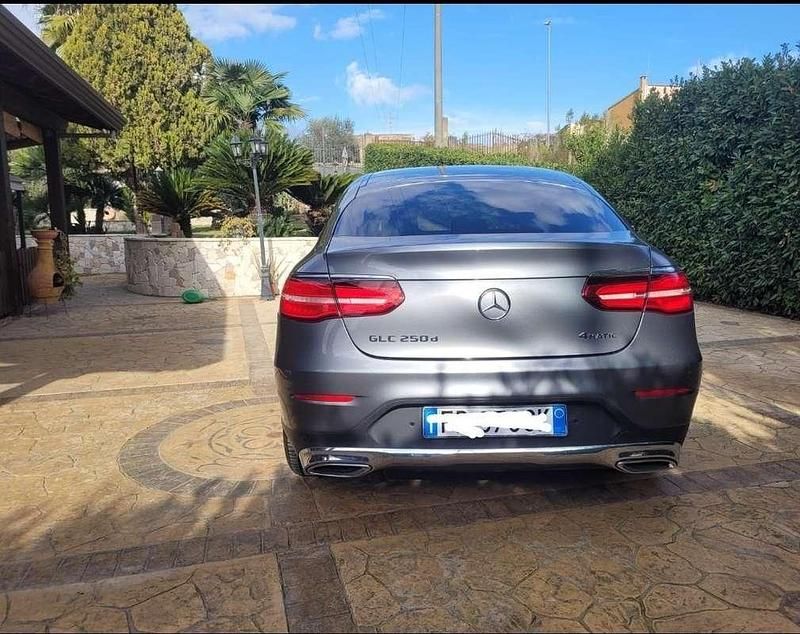 Usata Mercedes GLC250 204 CV (150 kW) 2018 SUV