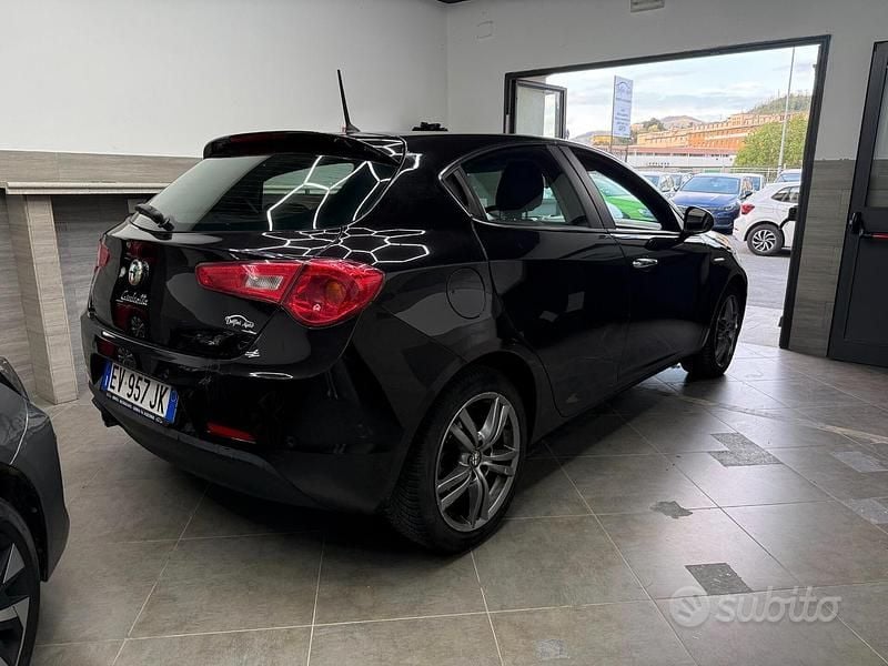 Usata Alfa Romeo Giulietta Progression 105 CV (77 kW) 2014 Nero Utilitaria