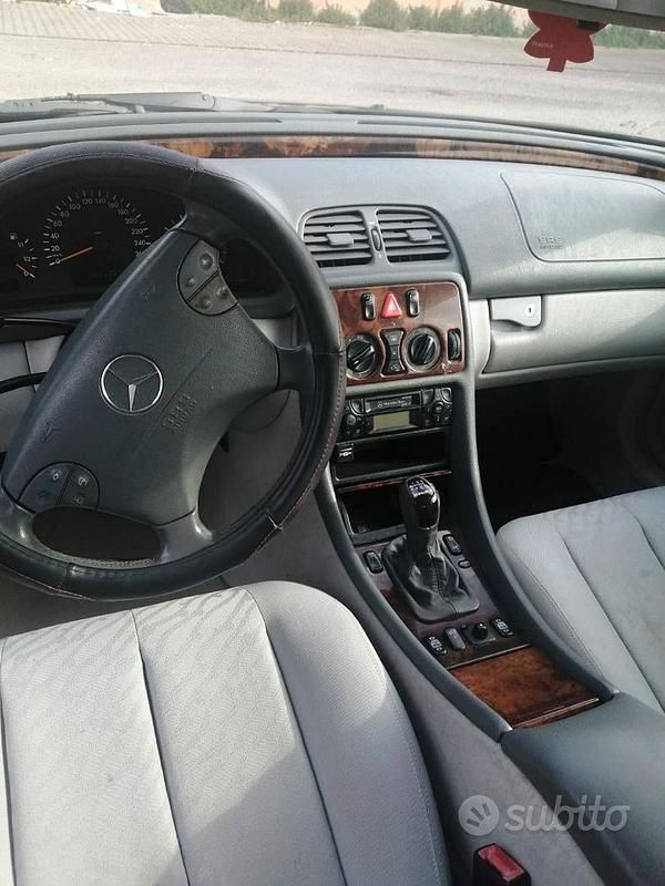 Usata Mercedes CLK200 163 CV (119 kW) 2000