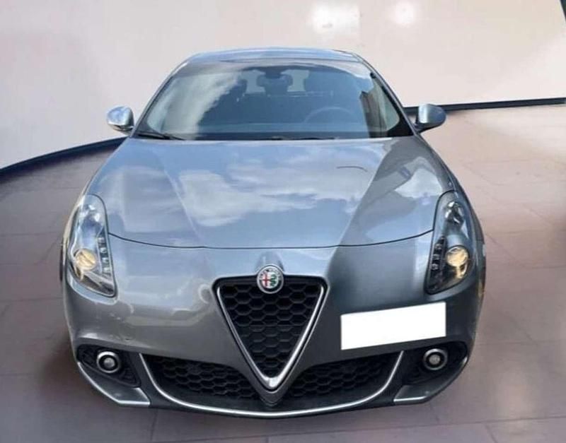 Grigio Usata 2020 Alfa Romeo Giulietta Ti Due volumi | 14.900 € (Ottimo prezzo) - Immagine 1/4