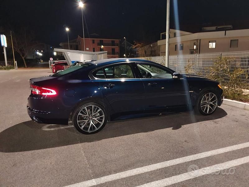 Usata Jaguar XF Premium Luxury 238 CV (175 kW) 2009 Blu Berlina