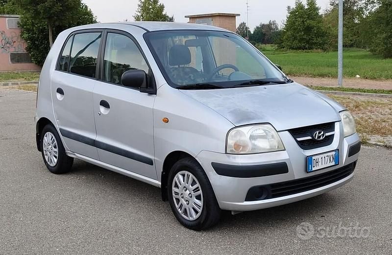Argento Usata 2007 Hyundai Atos Active Due volumi | 2500 € (Buon prezzo) - Immagine 1/4