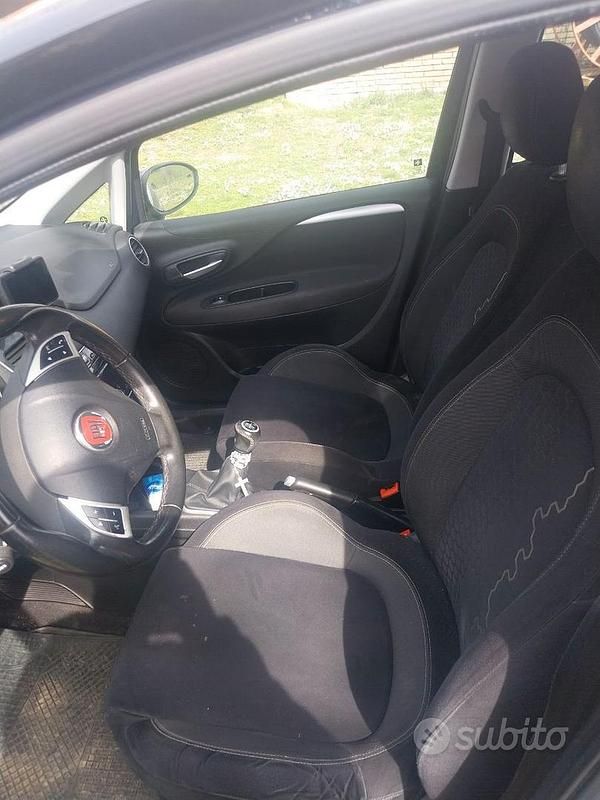 Usata Fiat Grande Punto 77 CV (56 kW) 2014 Blu Utilitaria