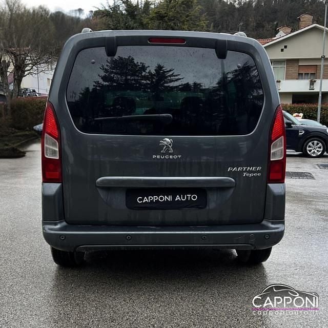 Usata Peugeot Partner Tepee 2017 Grigio scuro Monovolume