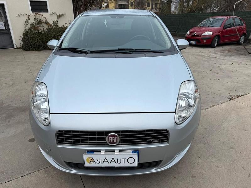 Usata Fiat Grande Punto 75 CV (55 kW) 2008 Argento Utilitaria