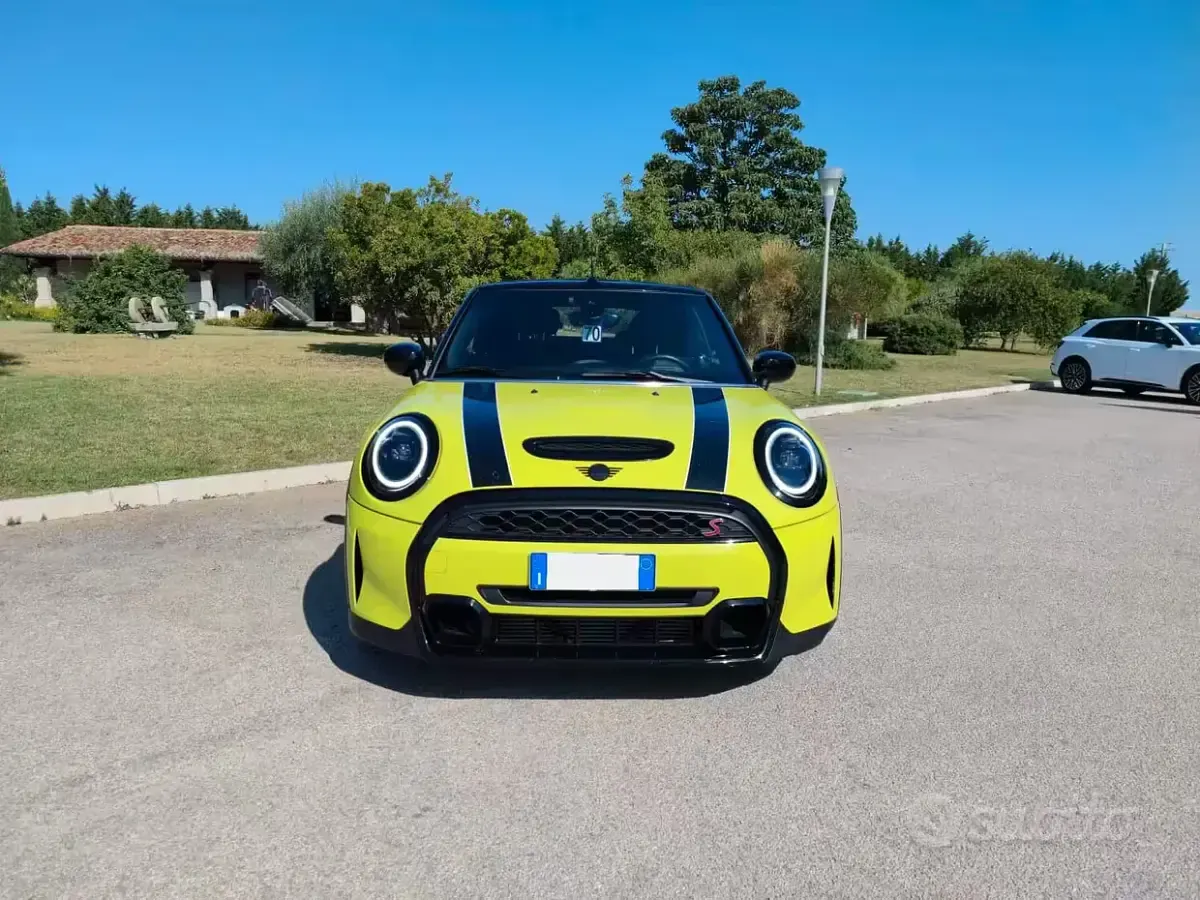 Usata Mini Cooper S Cabriolet 178 CV (130 kW) 2024 Verde Cabrio
