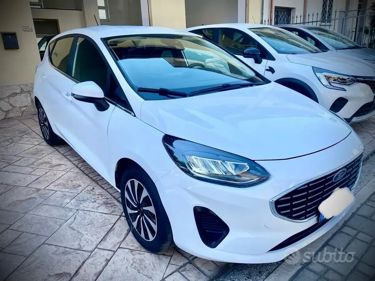 Usata Ford Fiesta 75 CV (55 kW) 2022 Bianco Utilitaria